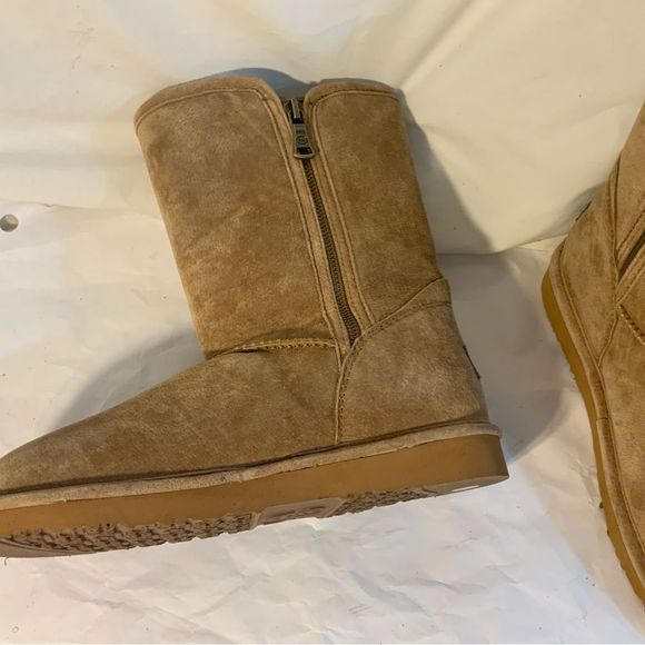 Lamo Tan Ankle Boots - Picture 7 of 11